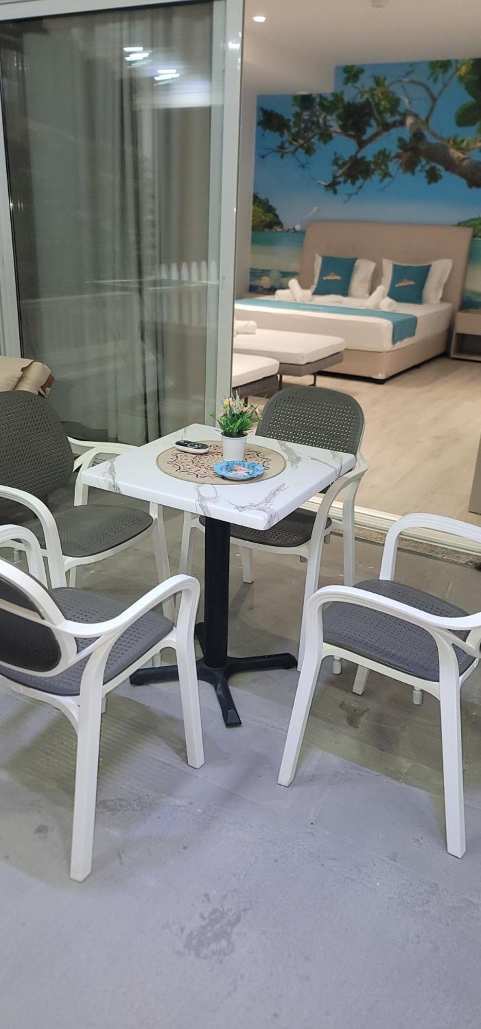 Suncoast Rooms Port Side Sarande Exterior photo
